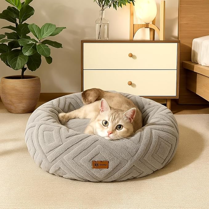 ShinHye Cat Bed - Washable Donut Bed for Cats and Small Dogs, Calming Round Pet Bed with Non-Slip Bottom, Indoor Comfort for Puppy & Kitten(LX-Grey-20x20)