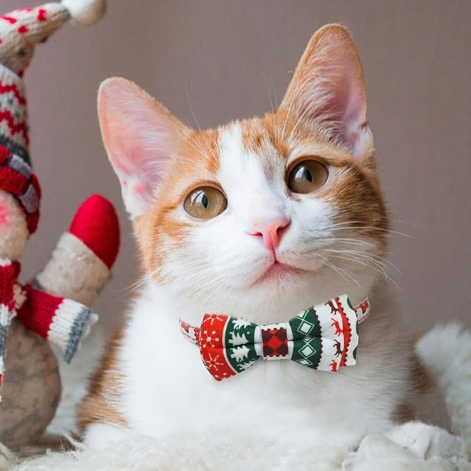 Joytale Upgraded Christmas Cat Collar with Bells, Breakaway Cat Collars with Bow Tie, 1 Pack Girl Boy Safety Plaid Kitten Collars, Christmas