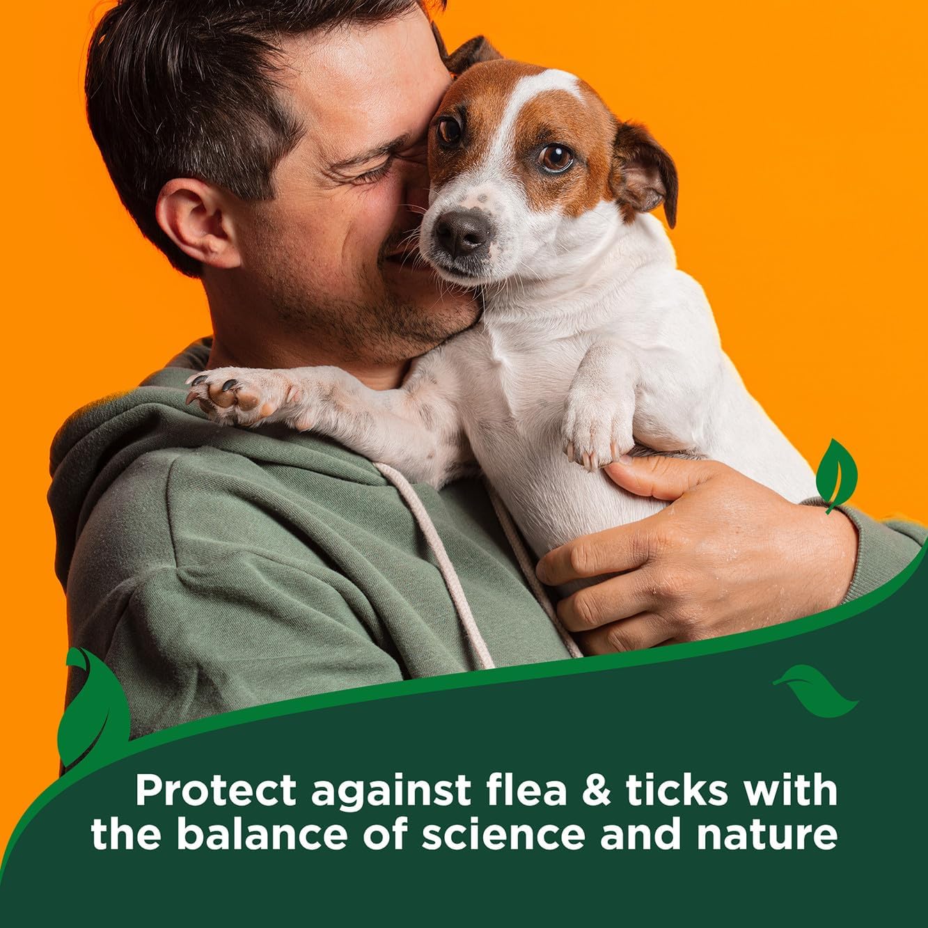 Vet's Best Natural Flea and Tick Easy Spray for Dogs – Cotton Spice Scent – Natural Flea & Tick Prevention – Kills Pests on Contact – Plant-Based Formula – Made in USA – 14 oz