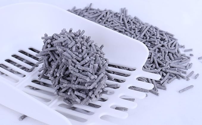 Tofu Cat Litter Activated Carbon no Fragrance 5.5 Lbs, Can Flush Down Toilets or drains, Low Tracking Cat Litter 2mm Pellets.