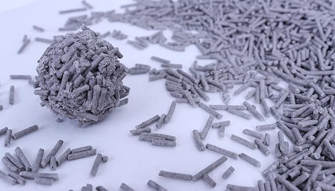 Tofu Cat Litter Activated Carbon no Fragrance 5.5 Lbs, Can Flush Down Toilets or drains, Low Tracking Cat Litter 2mm Pellets.